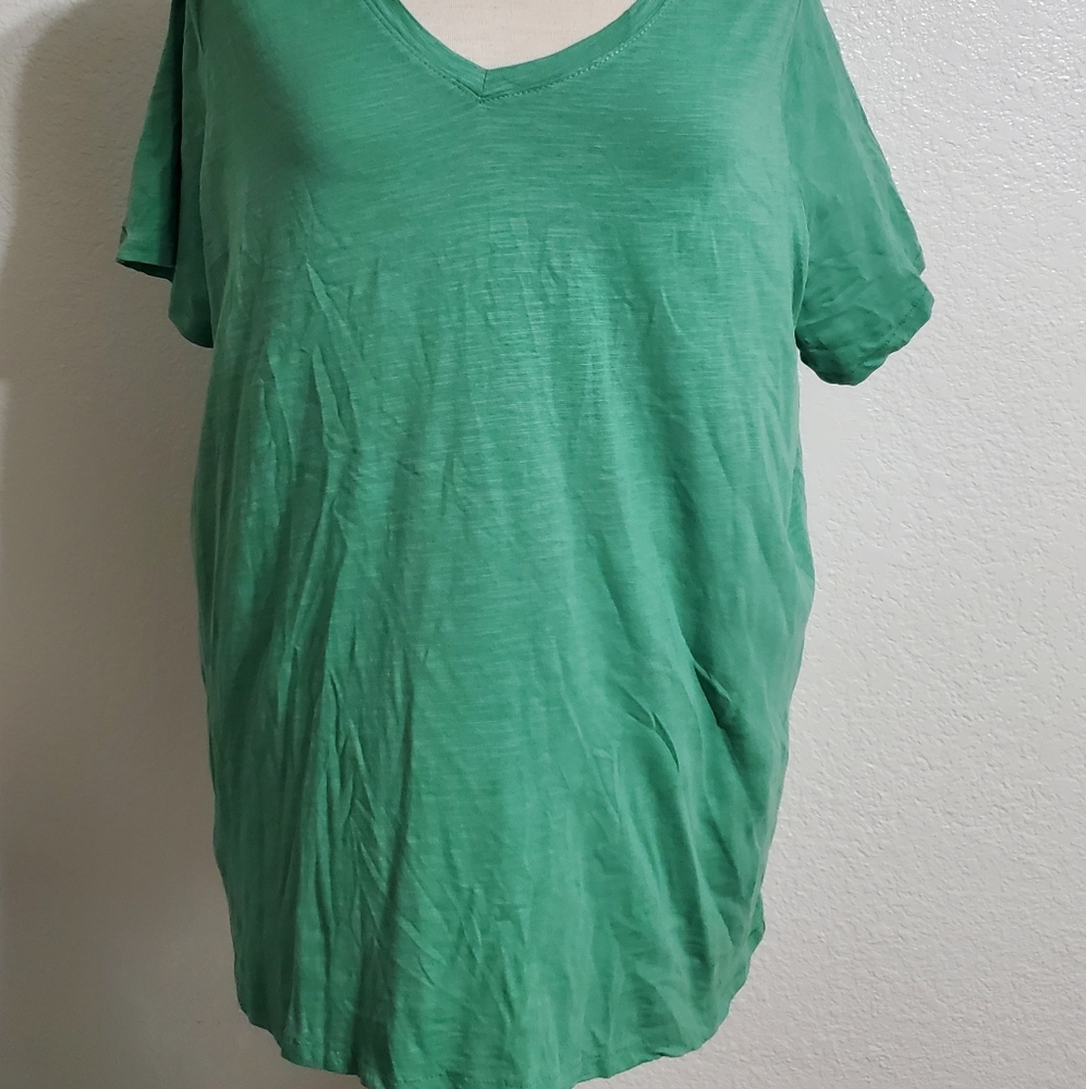 SALE **New Ladies Green Tee** - Picture 2 of 7